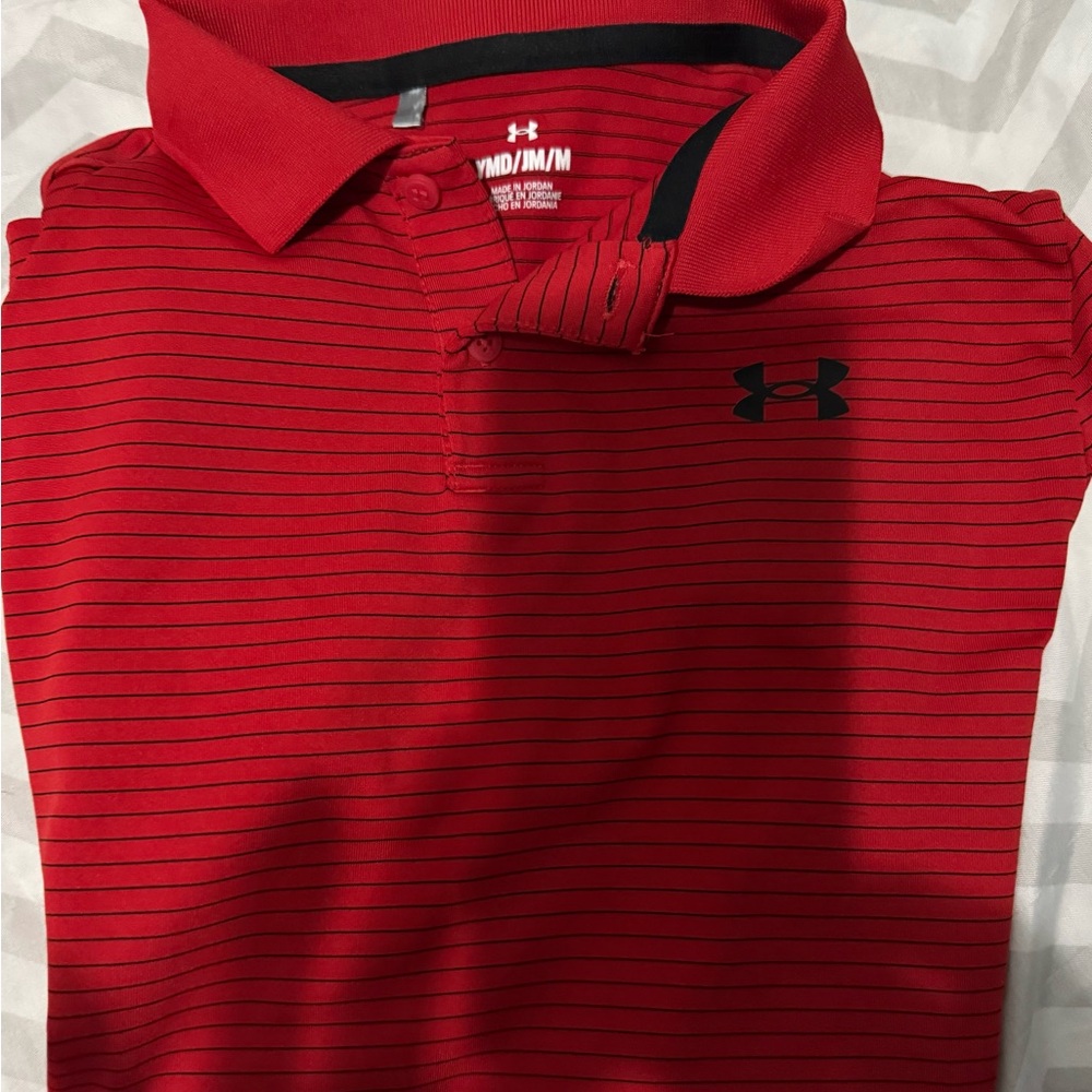Under Armour Golf Shirt

Boys medium